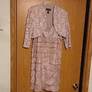 R &  M Richards muave/pink mid length dress